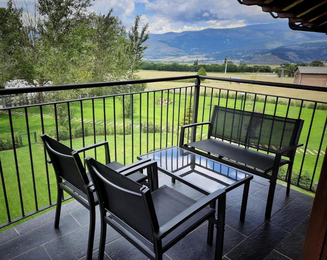 Appartement Le Mouflon Sainte-Léocadie Buitenkant foto